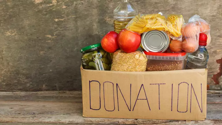 Maddonation, overskudsmad, fødevarer, donation